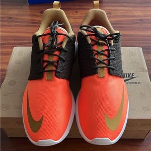 Nike Roshe Run One FB